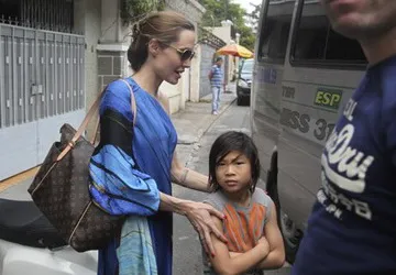 Hình ảnh đầu tiên về Angelina Jolie tại Việt Nam ảnh 3