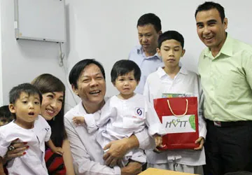 Phẫu thuật tim miễn phí cho trẻ em nghèo ảnh 1