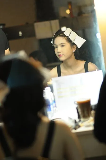 Ngọc Trinh nóng bỏng trên đường đua ảnh 1