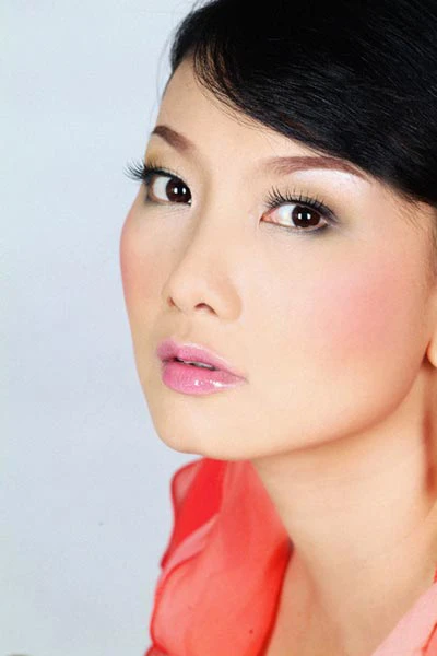 Mỹ Uyên đi cấp cứu vì đau ruột thừa ảnh 1 Mỹ Uyên đi cấp cứu vì đau ruột thừa ảnh 1