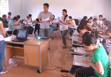 Tạm dừng tuyển sinh Trường ĐH Phan Châu Trinh: Thi tuyển, có ẩn ý gì? ảnh 1 Tạm dừng tuyển sinh Trường ĐH Phan Châu Trinh: Thi tuyển, có ẩn ý gì? ảnh 1