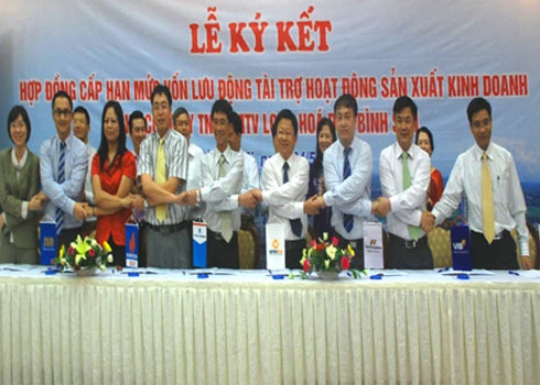 8 ngân hàng rót 200 triệu USD cho Dung Quất ảnh 1