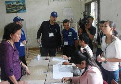 Campuchia kêu gọi thế giới không can thiệp nội bộ ảnh 1