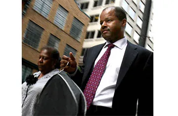 Những vụ kiện lạ đời ảnh 3