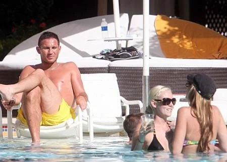 Đêm "ăn sương" nhớ đời của Frank Lampard ảnh 1