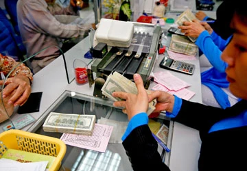 Đừng hoảng hốt vì đóng cửa thị trường ngoại tệ chợ đen ảnh 1