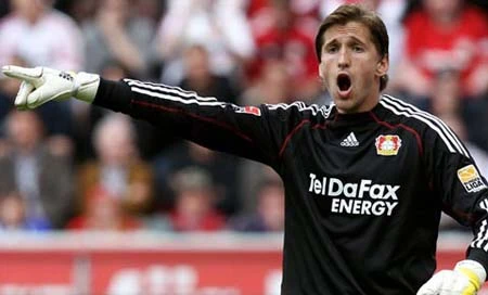 ĐT Đức nhận tin dữ về thủ môn Adler ảnh 1