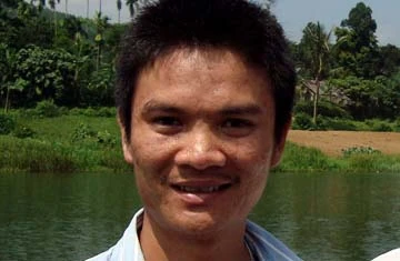 Tường thuật trực tiếp: Vụ dùng súng AK bắt cóc con tin đang diễn ra ở Huế - Phần 1 ảnh 1 Tường thuật trực tiếp: Vụ dùng súng AK bắt cóc con tin đang diễn ra ở Huế - Phần 1 ảnh 1