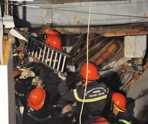 Lực lượng cứu hộ vẫn đang tìm kiếm nạn nhân. Ảnh: Quốc Thắng. Lực lượng cứu hộ vẫn đang tìm kiếm nạn nhân. Ảnh: Quốc Thắng.