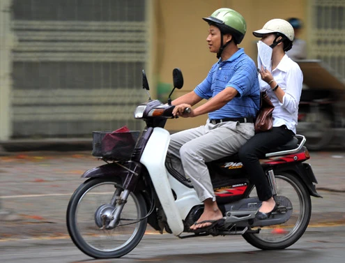 Sĩ tử trong môn thi tốt nghiệp đầu tiên ảnh 1