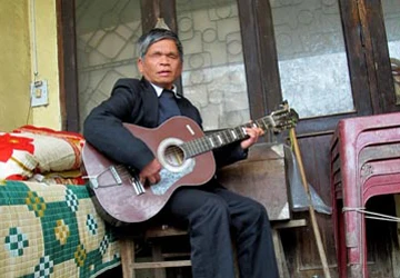 Một người mù chạy trốn ảnh 2