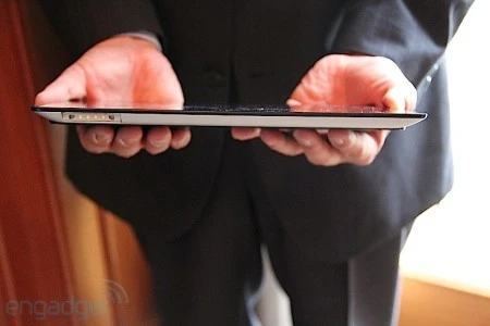 Tính năng chơi game giải trí trên 2 tablet của Sony ảnh 4