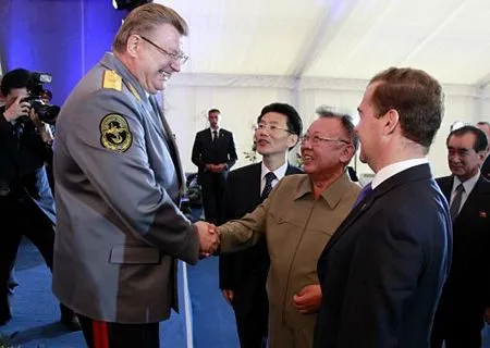 Cuộc gặp hiếm hoi giữa Tổng thống Nga và lãnh đạo Triều Tiên ảnh 10 Cuộc gặp hiếm hoi giữa Tổng thống Nga và lãnh đạo Triều Tiên ảnh 10