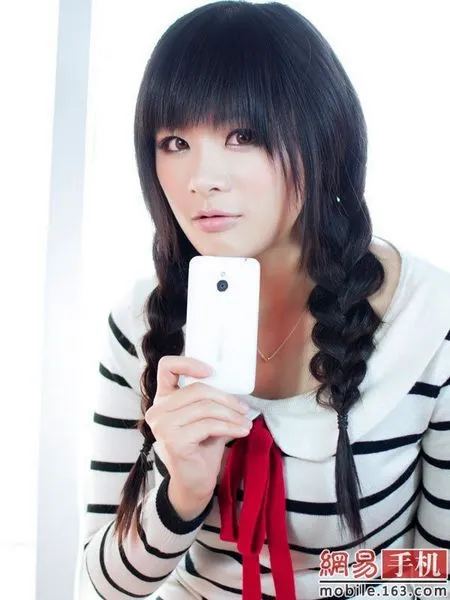 Meizu MX “câu khách” bằng chân dài ảnh 13 Meizu MX “câu khách” bằng chân dài ảnh 13