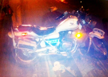 Rượt đuổi hàng chục km bắt đối tượng chống CSGT ảnh 1