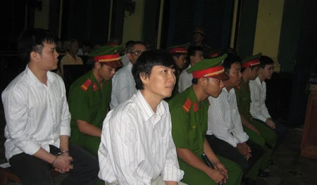 Trực tiếp phiên xử Hoàng Khương- phần 1: Đông Anh khai không đưa tiền cho ai hết ảnh 3