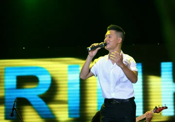 Đức Tuấn và liveshow Truyện ca ảnh 1