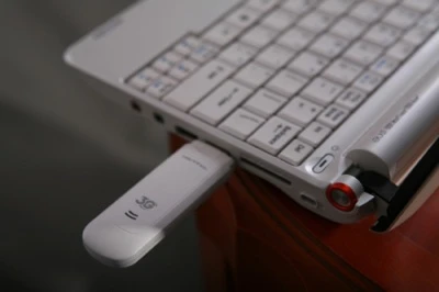 Điện thoại 3G và USB 3G: Ai lướt net đỉnh hơn? ảnh 2 Điện thoại 3G và USB 3G: Ai lướt net đỉnh hơn? ảnh 2