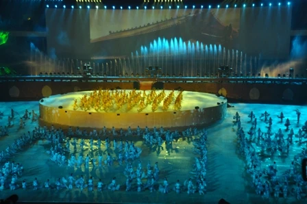 Chùm ảnh: Đêm nghệ thuật "Thăng Long - Hà Nội: Thành phố rồng bay" ảnh 3