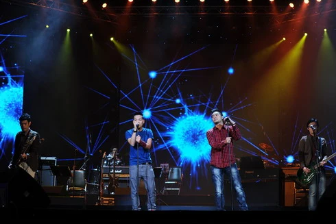 Uyên Linh đoạt giải Bài hát yêu thích ảnh 3