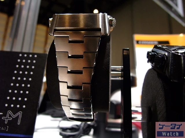 ITIZEN giới thiệu đồng hồ kết nối được với ĐTDĐ, máy ảnh ảnh 6