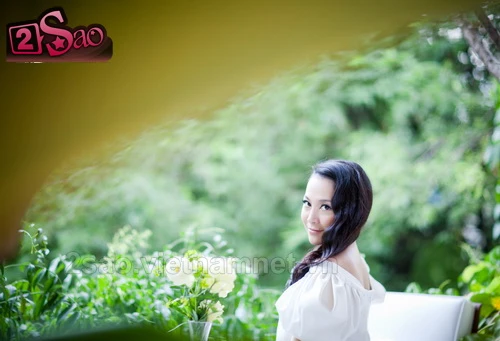 Linh Nga đẹp mơ màng trước giờ “vượt cạn” ảnh 1