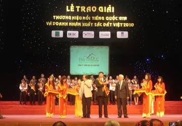 Chu Việt nhận giải Thương hiệu nổi tiếng quốc gia 2010 ảnh 1
