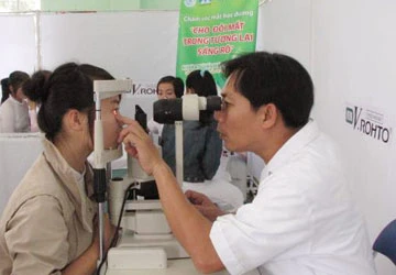 Chương trình chăm sóc mắt học đường ảnh 1 Chương trình chăm sóc mắt học đường ảnh 1