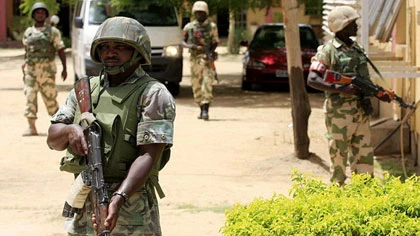 Đóng cửa các trường sau vụ HS nội trú bị thiêu sống, bắn giết ảnh 1