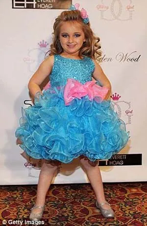 Cuộc sống xa xỉ của triệu phú nhí ảnh 4