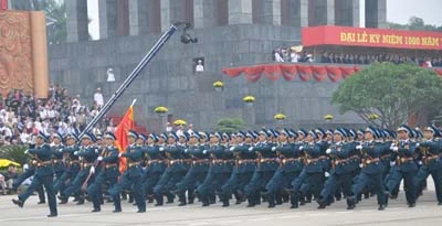 Hình ảnh Lễ mít-tinh, diễu binh, diễu hành kỷ niệm 1.000 năm Thăng Long - Hà Nội ảnh 6