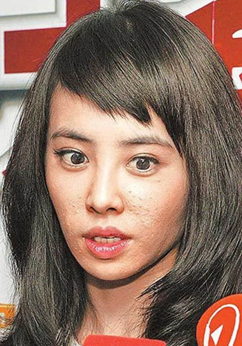 Mặt mộc “phát khiếp” của sao Hoa ngữ ảnh 3