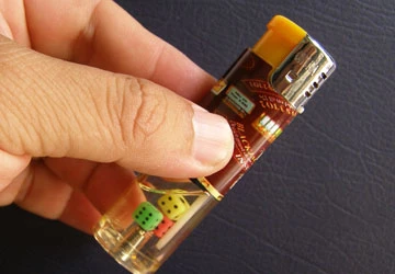 Vụ cháu bé “gây cháy”: Nghi vấn dùng… quẹt “khò” để đốt ảnh 1