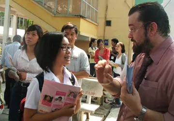 Tuyển sinh ĐH, CĐ 2011: Nhìn học phí để “liệu cơm gắp mắm” ảnh 1 Tuyển sinh ĐH, CĐ 2011: Nhìn học phí để “liệu cơm gắp mắm” ảnh 1