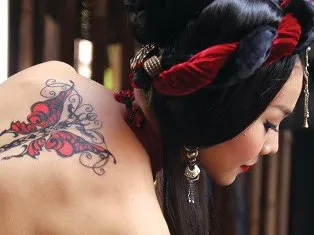 Viết cho người muốn... xăm mình ảnh 1