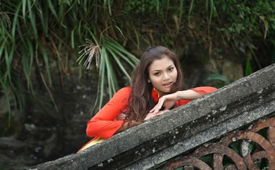 Sao mai Phạm Phương Thảo "phiêu" với áo dài ảnh 7