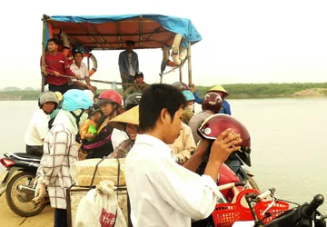 Nghệ An: Vẫn còn những chuyến đò ngang “thót tim” ảnh 2