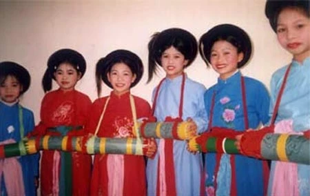 Ai về làng Khuốc xem chèo... ảnh 2