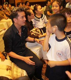 tặng quà Tết Trung Thu và chuẩn bị sinh nhật hoành tráng ảnh 1