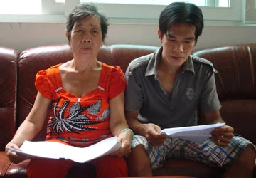 Hơn 20 năm sống không hộ khẩu ảnh 1