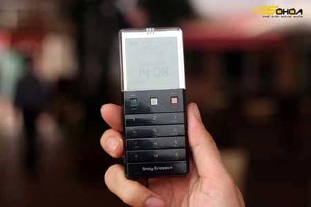 Chiếc di động "nhái" Pureness trong suốt ảnh 1