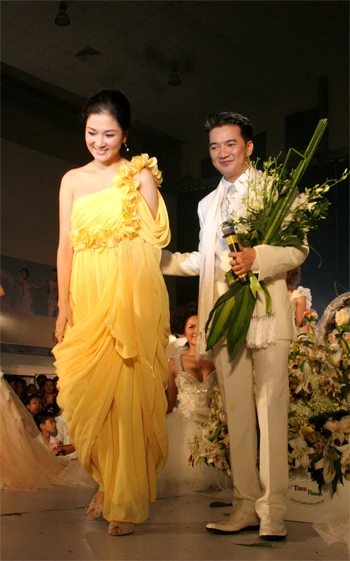 Đàm Vĩnh Hưng - Lệ Quyên e ấp trong "ngày cưới" ảnh 1