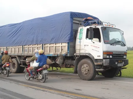 Hai trung úy hy sinh trên đường làm nhiệm vụ ảnh 7