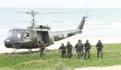 Đoàn làm phim về "đoàn tàu không số" thực hiện cảnh quay đồ sộ ảnh 2