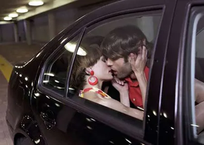 Cảnh giác bị chết ngạt khi ngủ trên ô tô ảnh 3