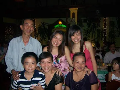 Thanh Ngọc đầm ấm bên gia đình. Ảnh: Thanh Hoàn