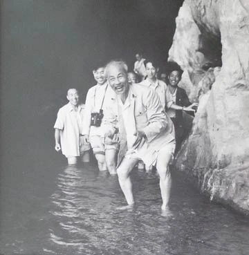 Hồ Chí Minh, chân dung độc đáo của dân tộc ảnh 1 Hồ Chí Minh, chân dung độc đáo của dân tộc ảnh 1