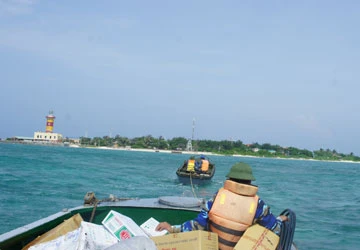 Trách nhiệm với đồng bào nơi đầu sóng ảnh 3