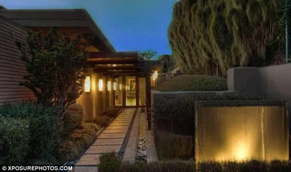 Đột nhập căn biệt thự hơn 100 tỉ VNĐ của Cheryl Cole ảnh 11