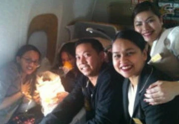 Khách đẻ rơi, máy bay phải hạ cánh khẩn cấp ảnh 1